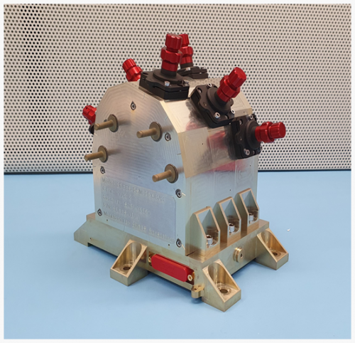 Fully assembled flight instrument 3DEES.