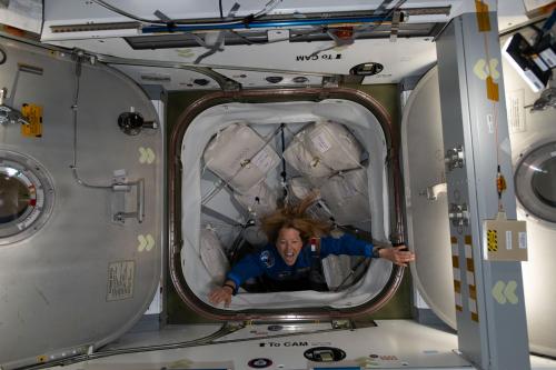 Sophie Adenot arrive à l'ISS